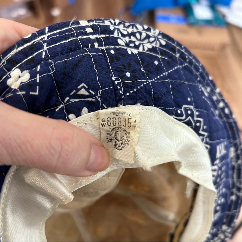 Vintage blue bandana print quilted bucket hat USA Union made festival 4th July - Picture 5 of 6